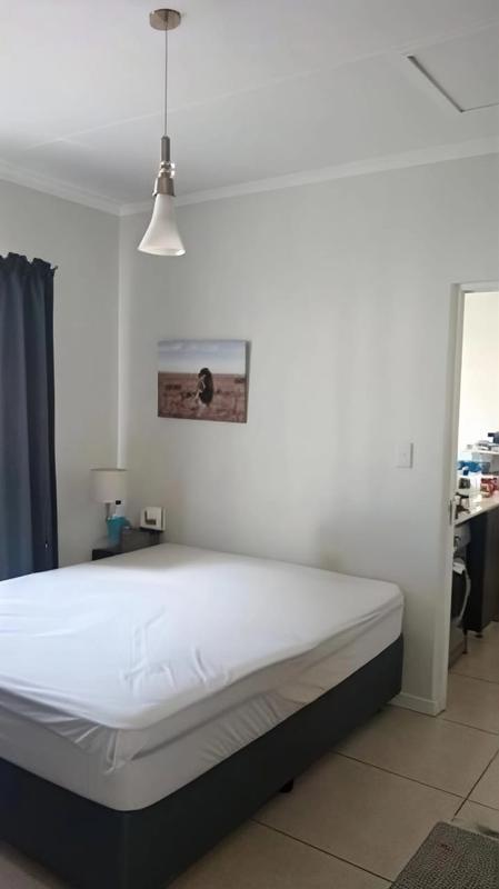To Let 1 Bedroom Property for Rent in Somerset West Western Cape